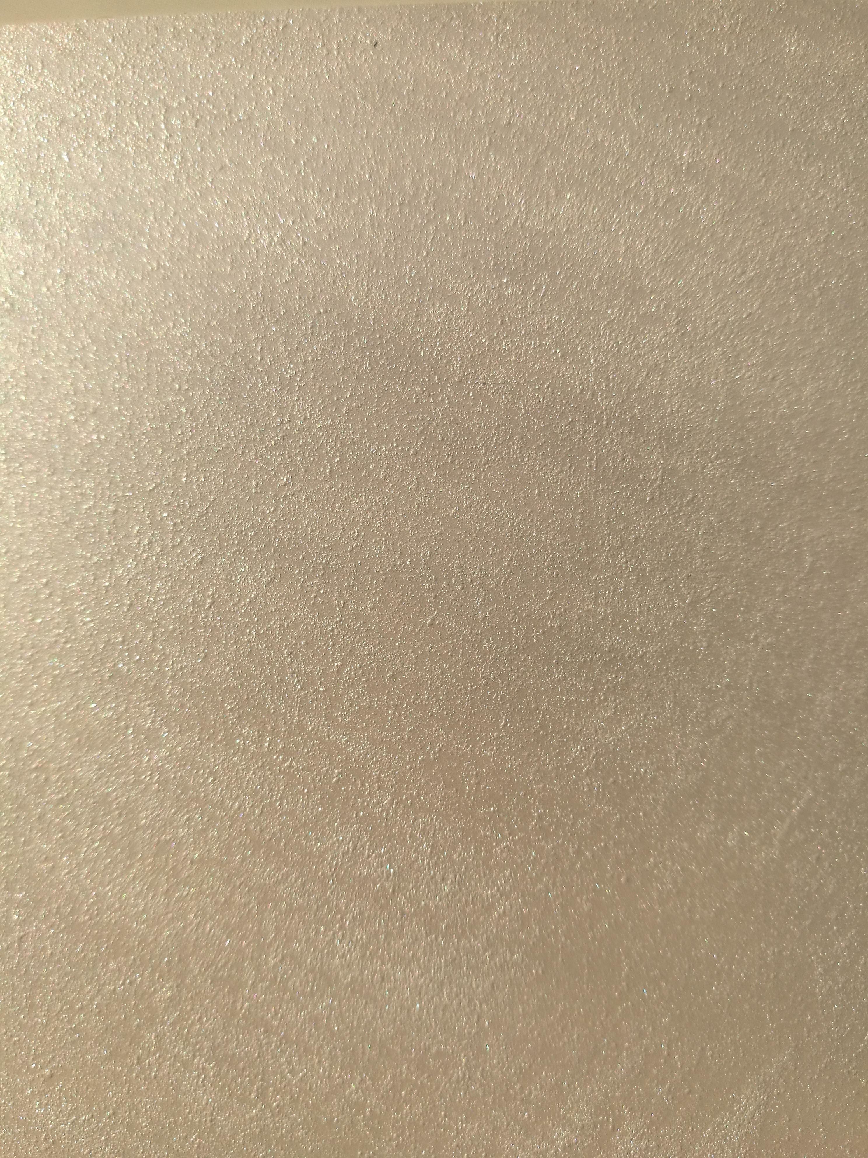 Effetto parete con pittura decorativa perlata Graesan White Paint bianco madreperlato
