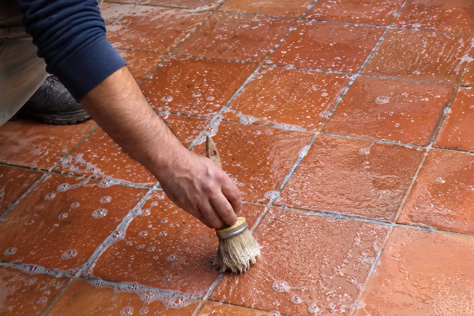 Cotto sempre perfetto: detergenti, trattamenti e manutenzione